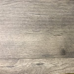Feature Wall: Iron Mountain Pine W/ Iron Mountain Pine Trim